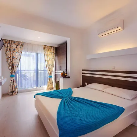 Puya Hotel 3*